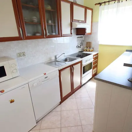 Apartamento In 39275 Jadranovo