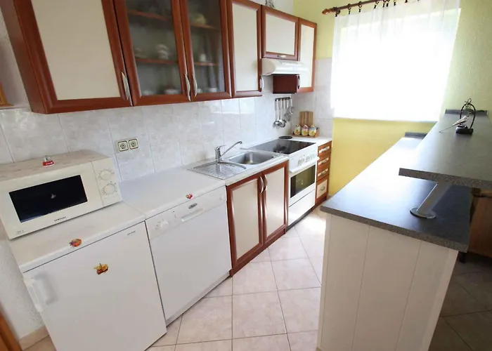 Apartment In 39275 Jadranovo