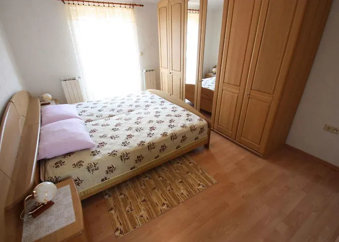 Apartment In 39275 Jadranovo