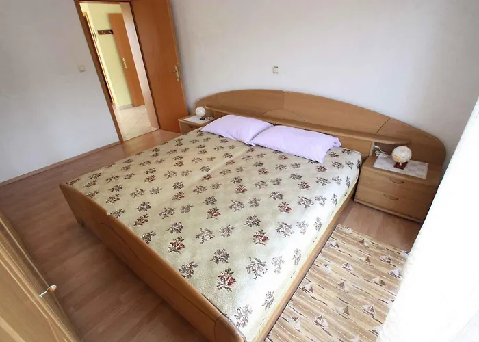 In 39275 Jadranovo